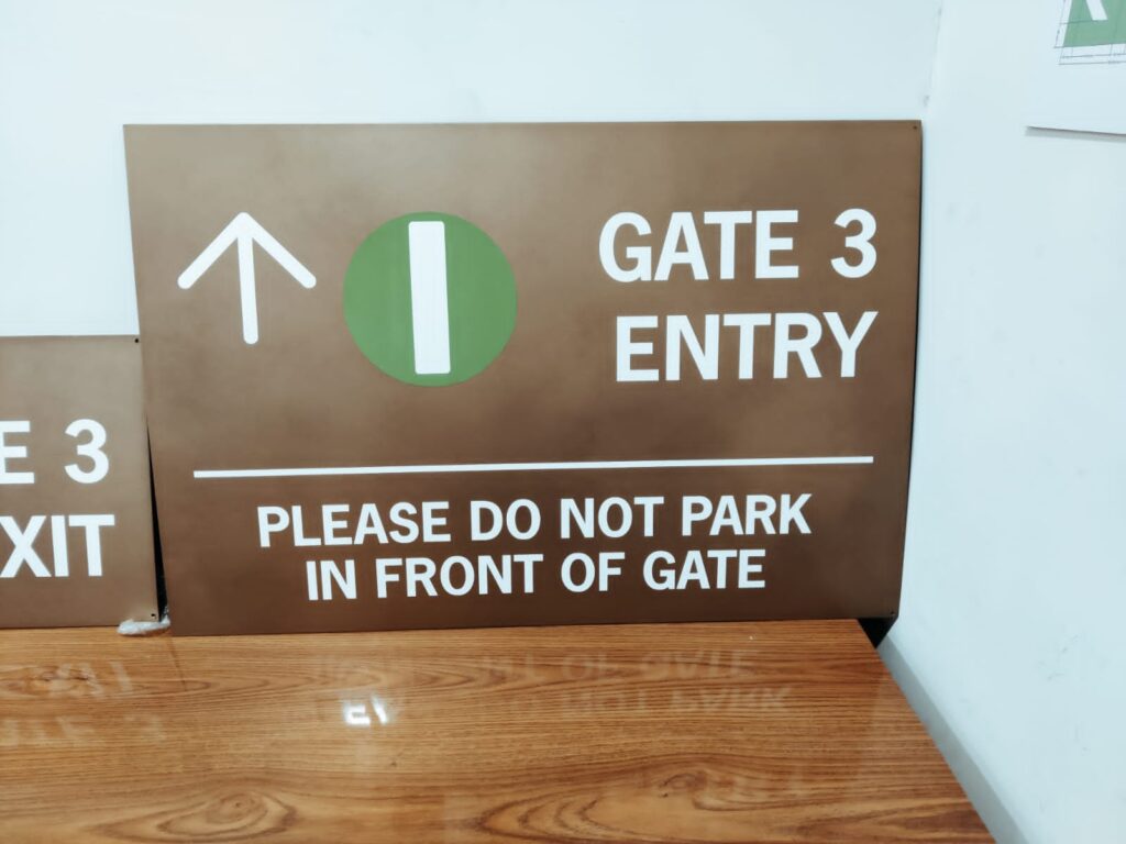 Wayfinding Signage: Enhancing Customer Experience in Hospitals, Hotels & Malls